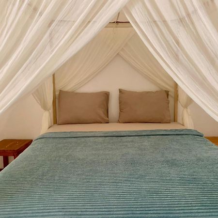 The Village Rua Beach Homestay Екстер'єр фото