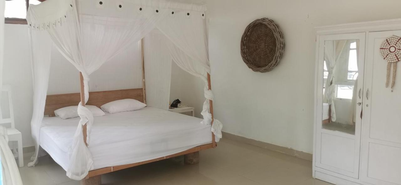 The Village Rua Beach Homestay Екстер'єр фото
