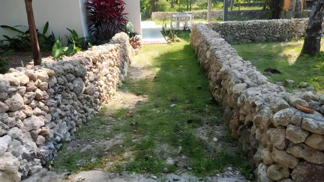 The Village Rua Beach Homestay Екстер'єр фото